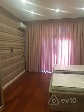 Kirayə verilir 5 otaqlı yeni tikili 225 m²