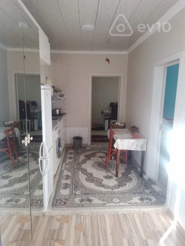 Satılır 3 otaqlı həyət evi 68 m²