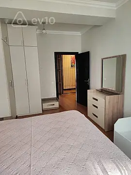Kirayə verilir 3 otaqlı yeni tikili 121 m²