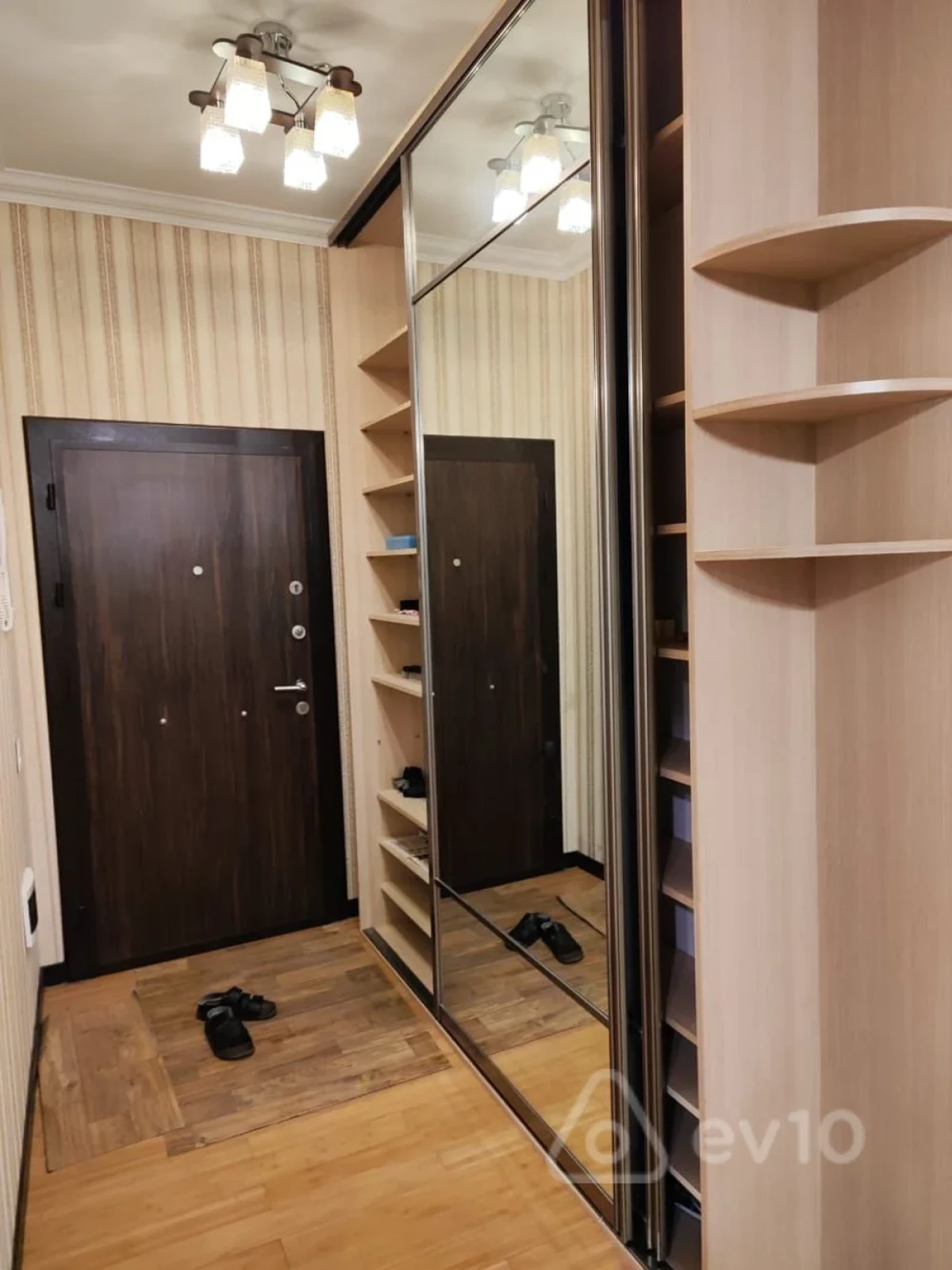 Kirayə verilir 3 otaqlı yeni tikili 121 m²