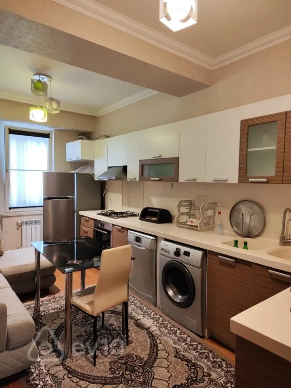 Kirayə verilir 3 otaqlı yeni tikili 121 m²