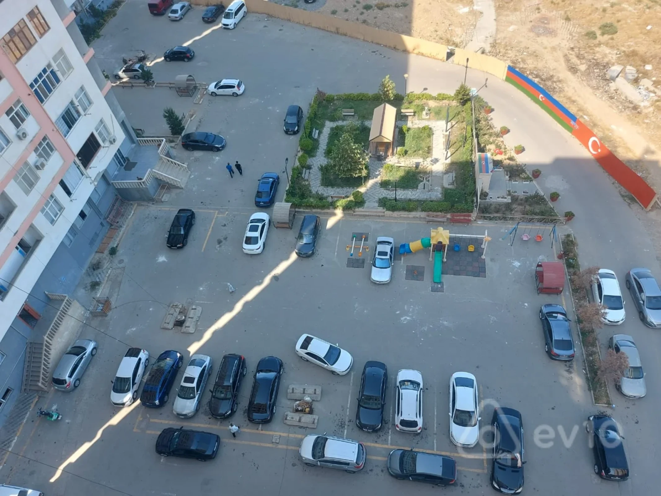 Satılır 2 otaqlı yeni tikili 60 m²