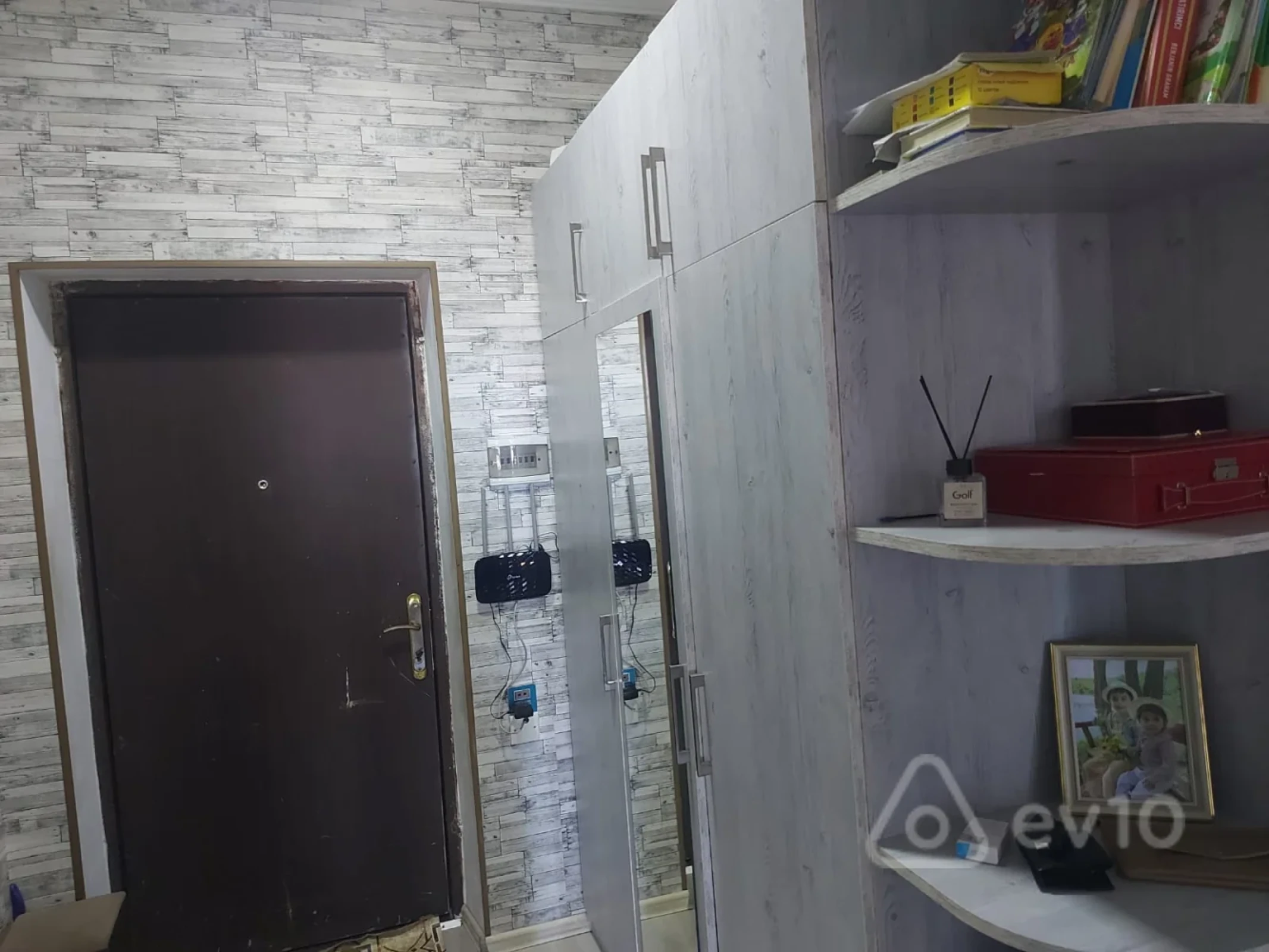 Satılır 2 otaqlı yeni tikili 60 m²