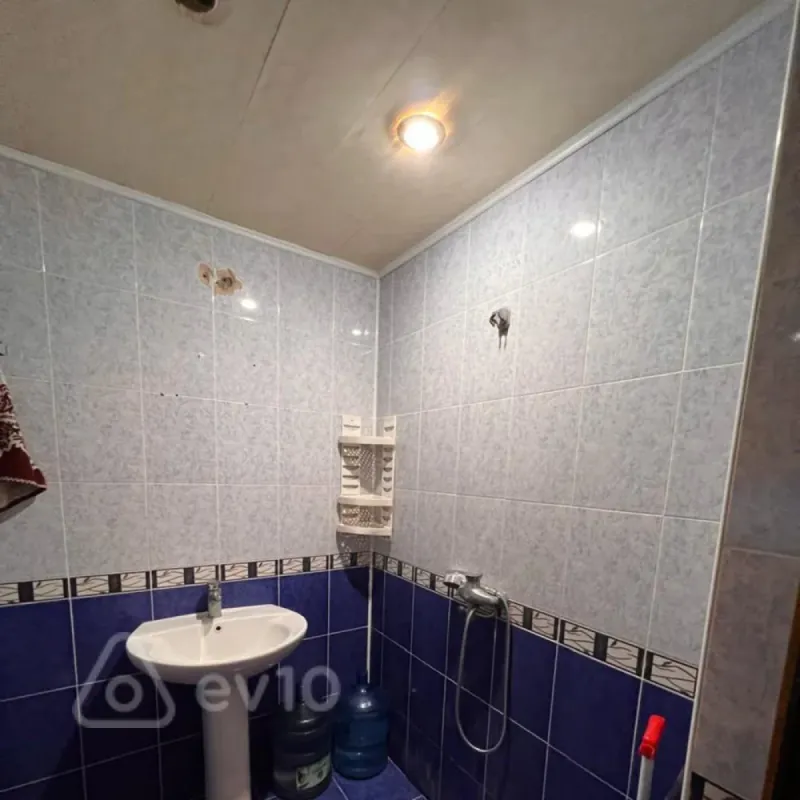 Kirayə verilir 2 otaqlı yeni tikili 65 m²