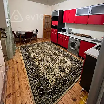 Kirayə verilir 2 otaqlı yeni tikili 65 m²