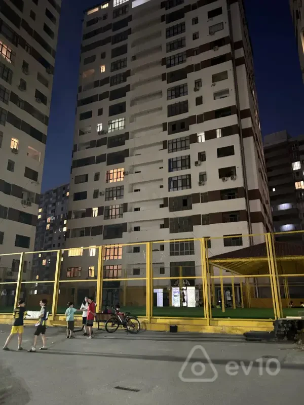 Kirayə verilir 2 otaqlı yeni tikili 69 m²