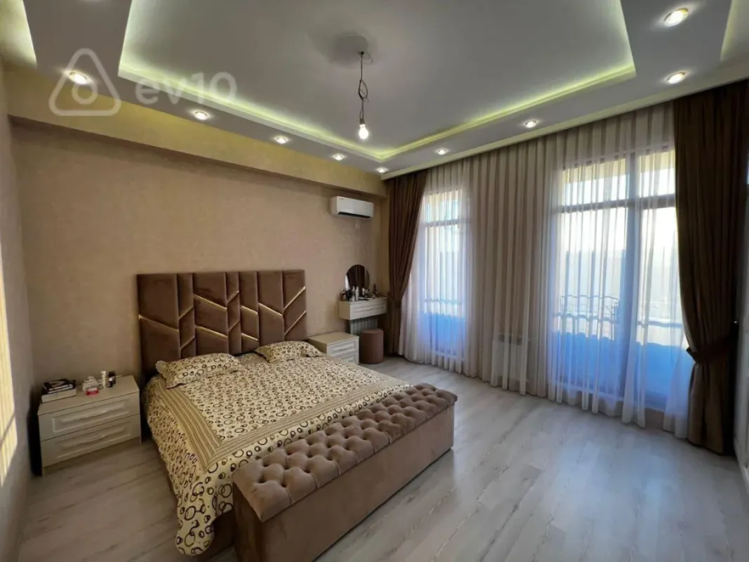 Kirayə verilir 2 otaqlı yeni tikili 69 m²