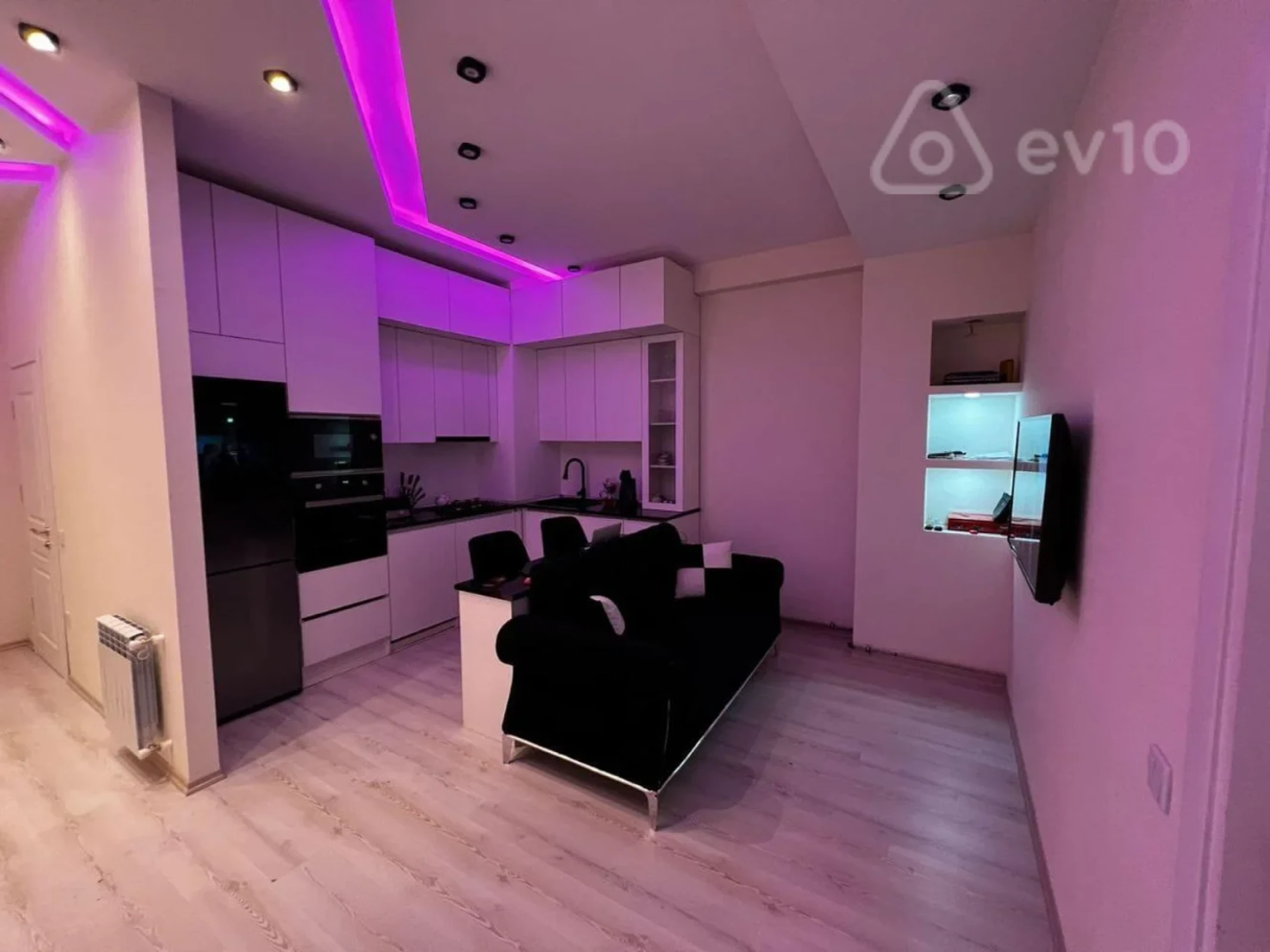 Kirayə verilir 2 otaqlı yeni tikili 69 m²