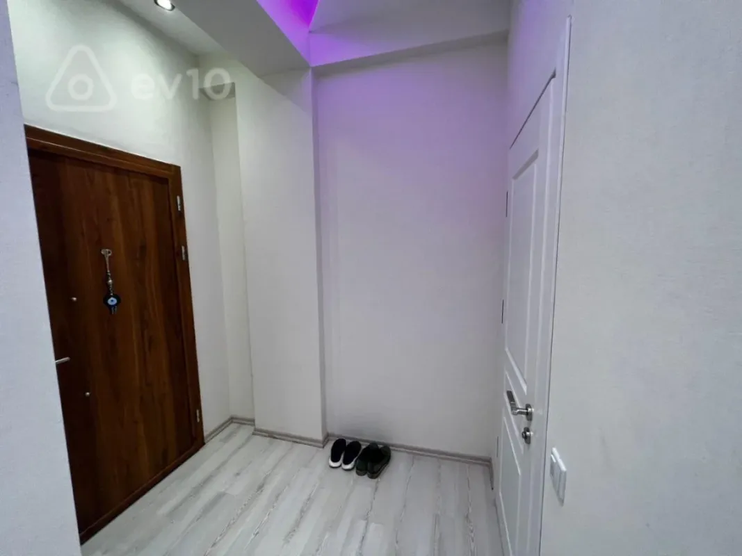 Kirayə verilir 2 otaqlı yeni tikili 69 m²