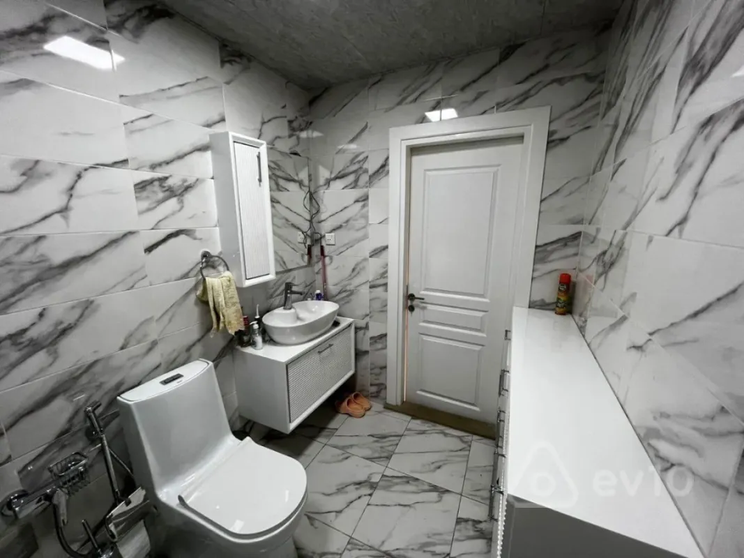 Kirayə verilir 2 otaqlı yeni tikili 69 m²