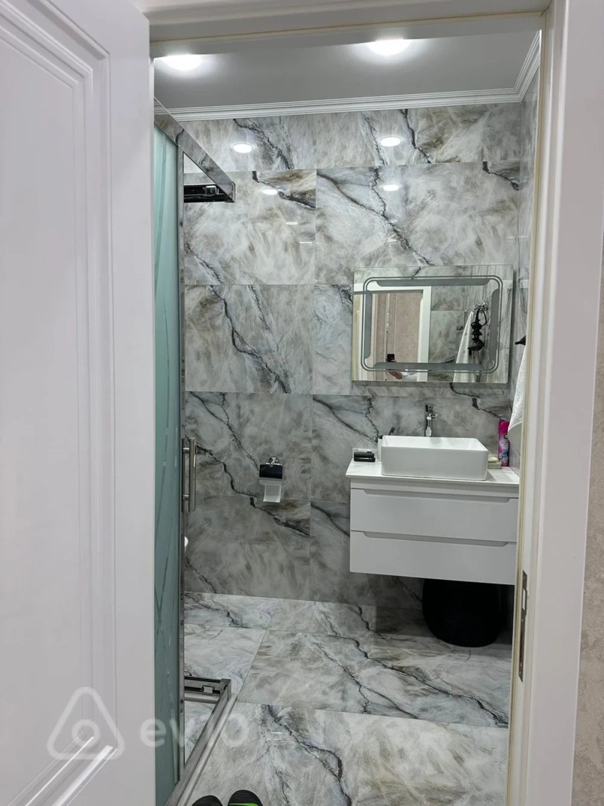Satılır 3 otaqlı yeni tikili 137 m²