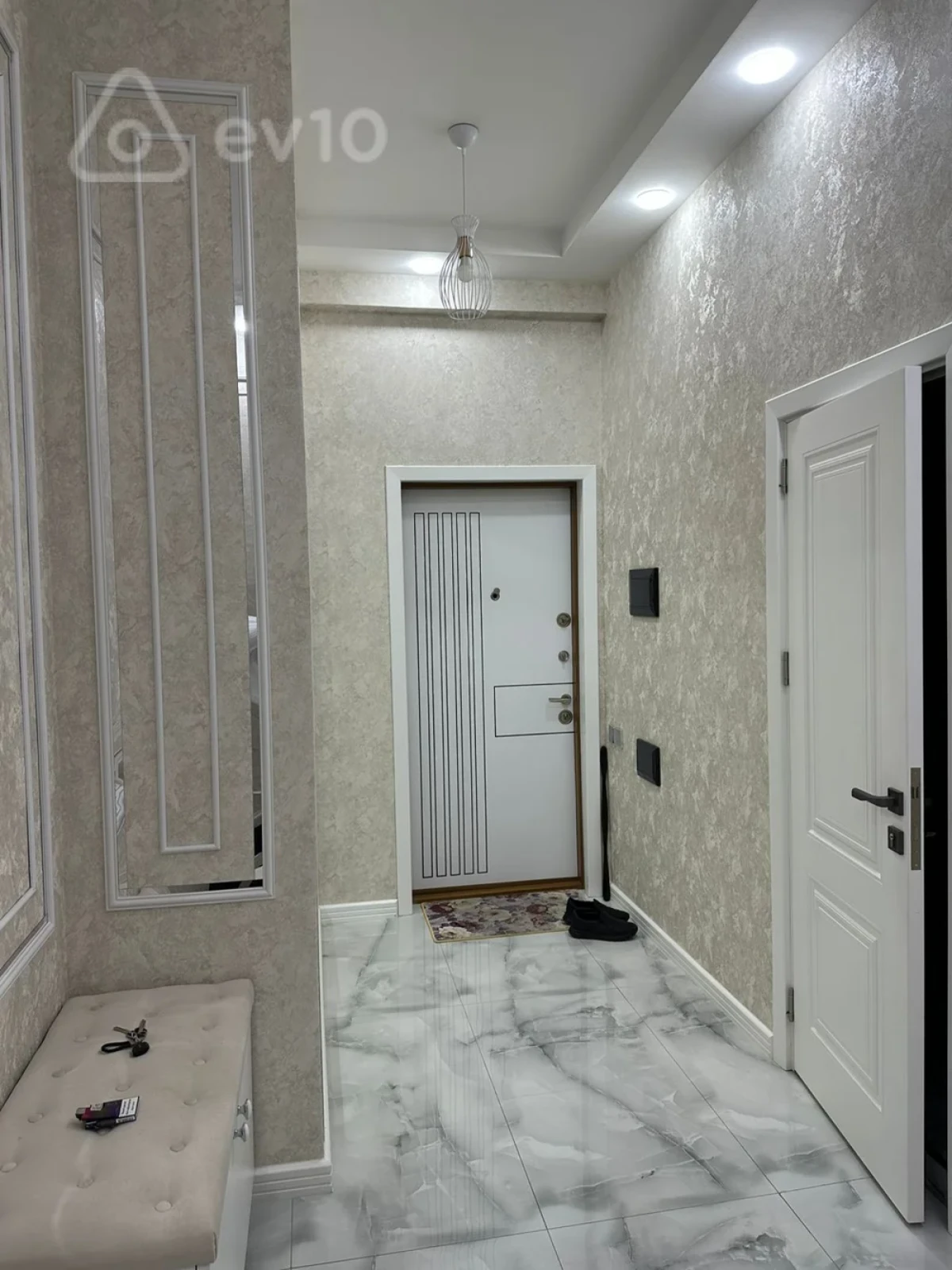 Satılır 3 otaqlı yeni tikili 137 m²