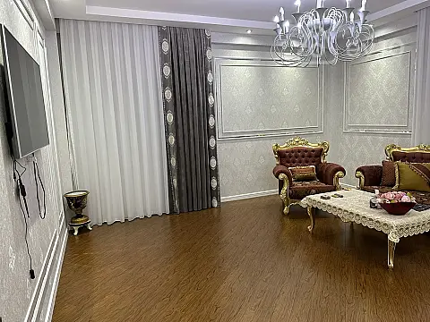 Satılır 3 otaqlı yeni tikili 137 m²