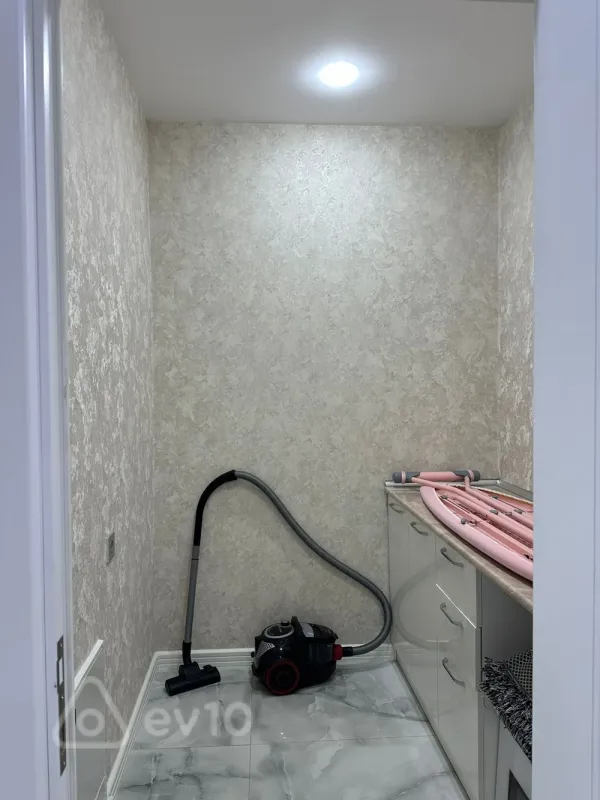 Satılır 3 otaqlı yeni tikili 137 m²