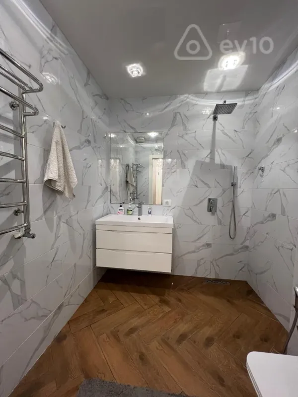 Satılır 2 otaqlı yeni tikili 71 m²