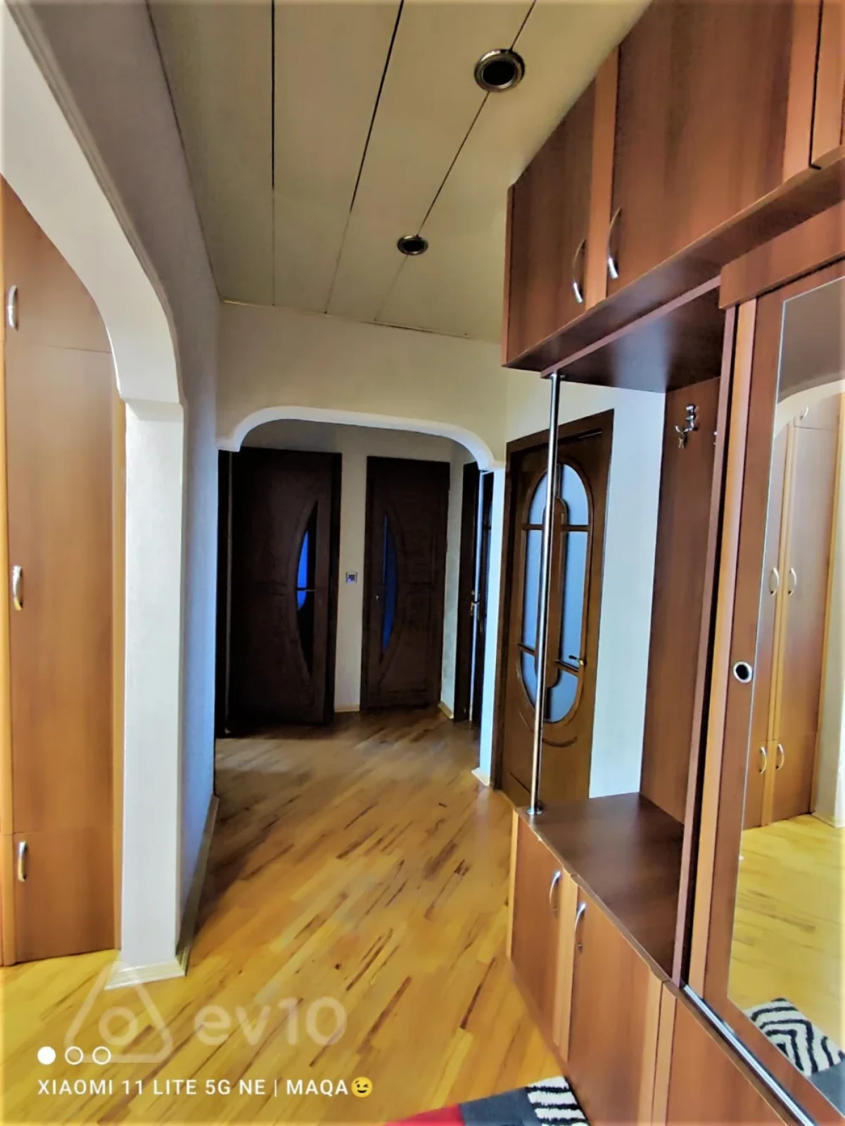 Satılır 4 otaqlı köhnə tikili 100 m²