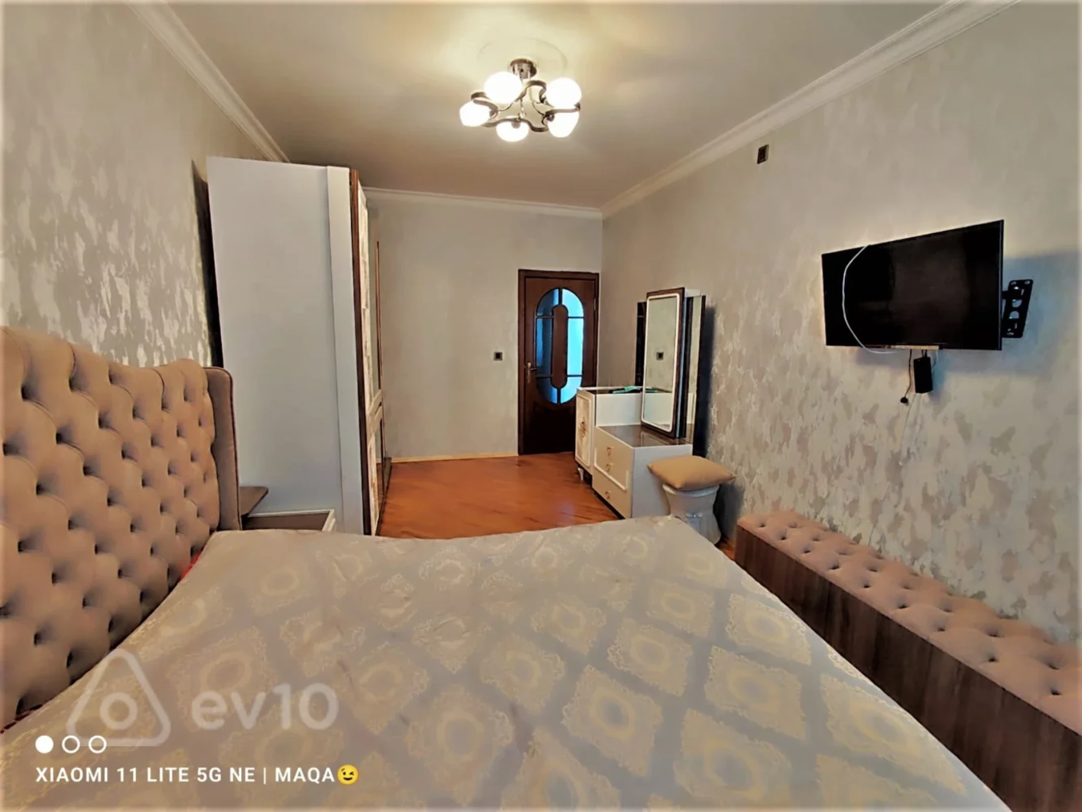 Satılır 4 otaqlı köhnə tikili 100 m²