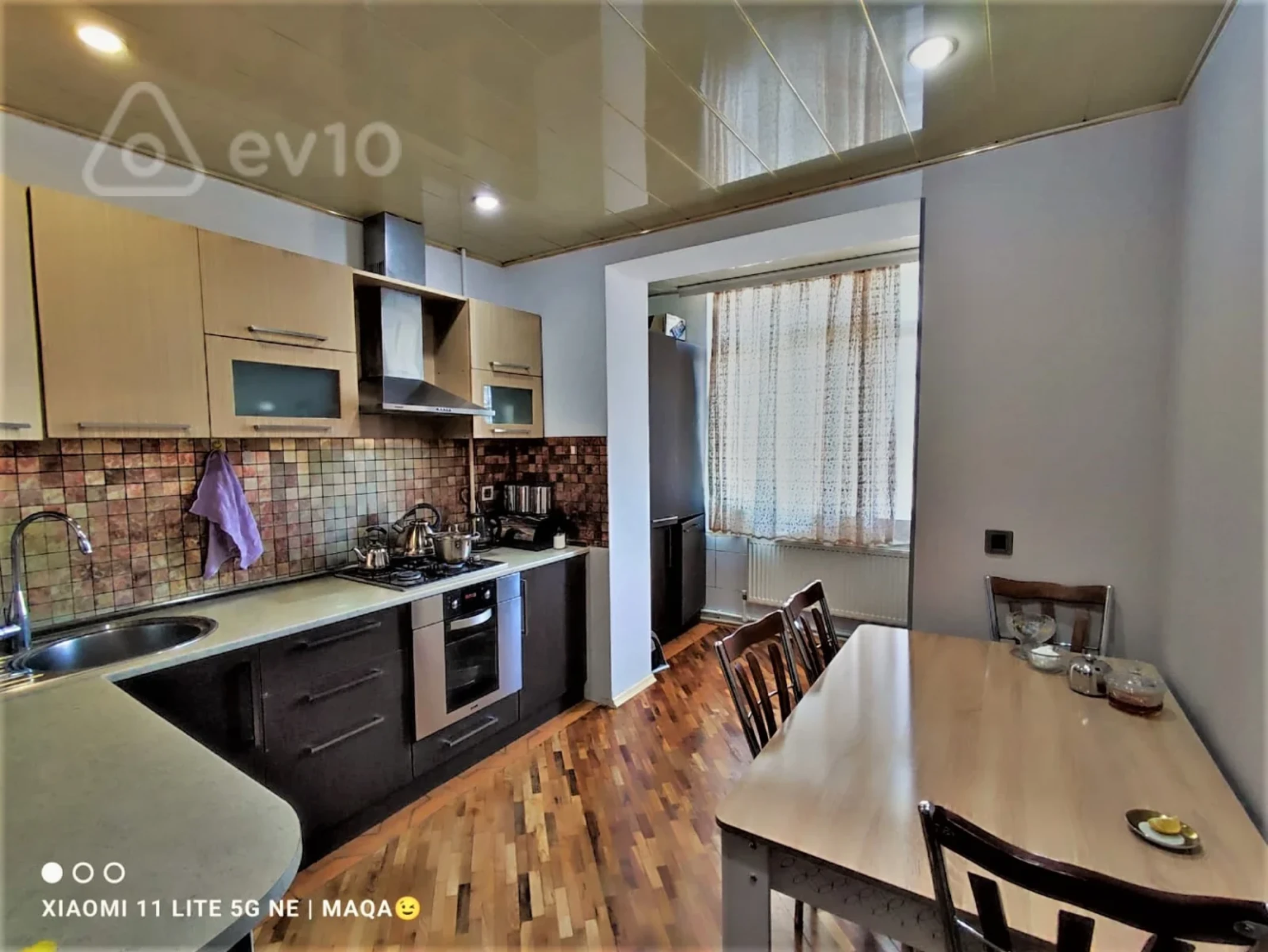 Satılır 4 otaqlı köhnə tikili 100 m²