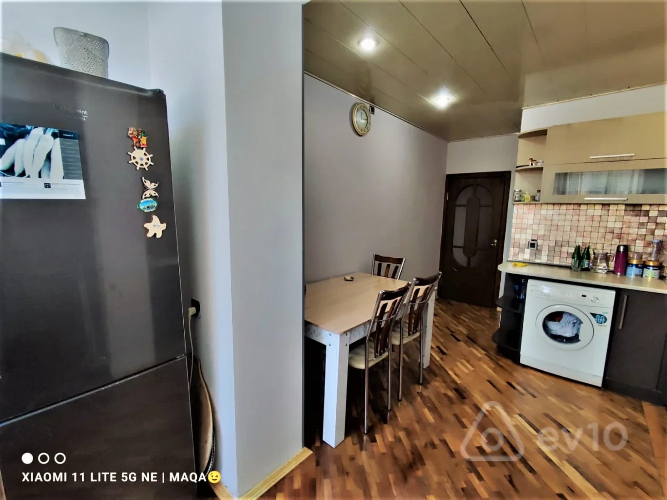 Satılır 4 otaqlı köhnə tikili 100 m²