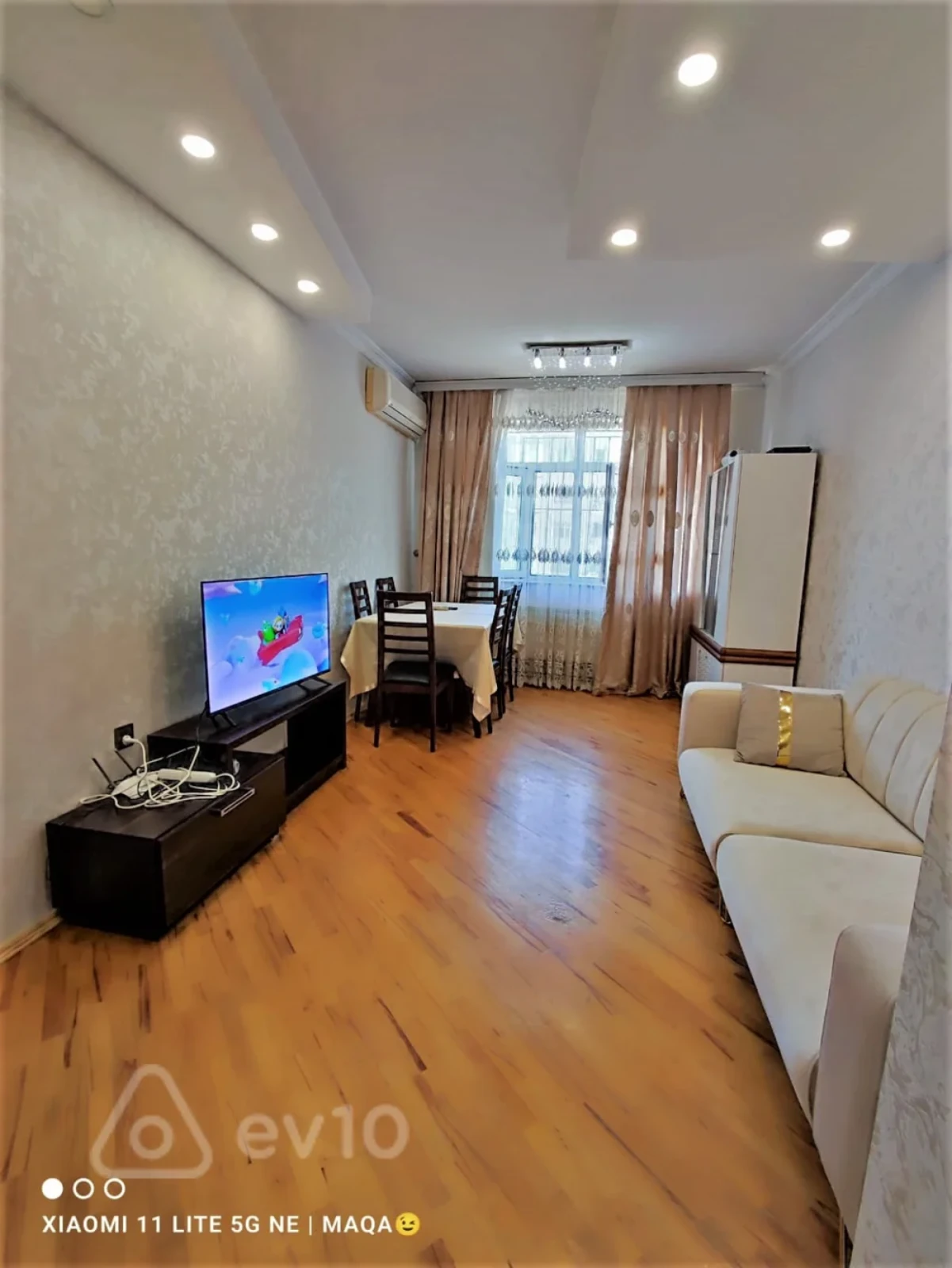 Satılır 4 otaqlı köhnə tikili 100 m²