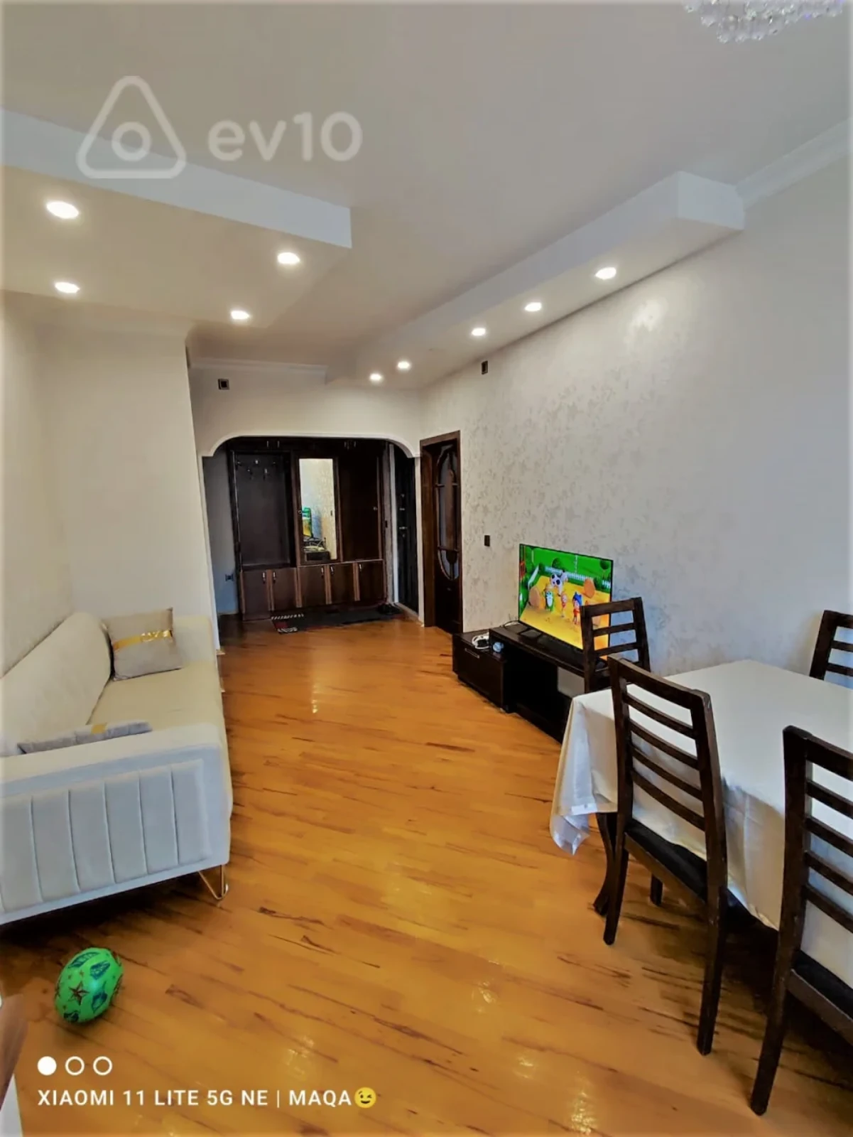 Satılır 4 otaqlı köhnə tikili 100 m²