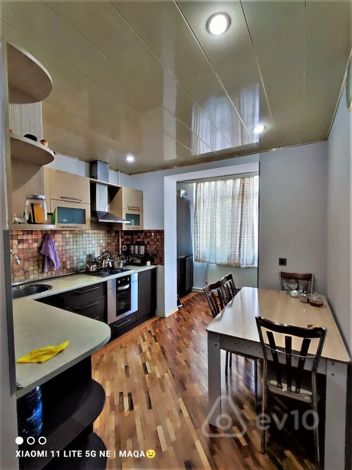 Satılır 4 otaqlı köhnə tikili 100 m²