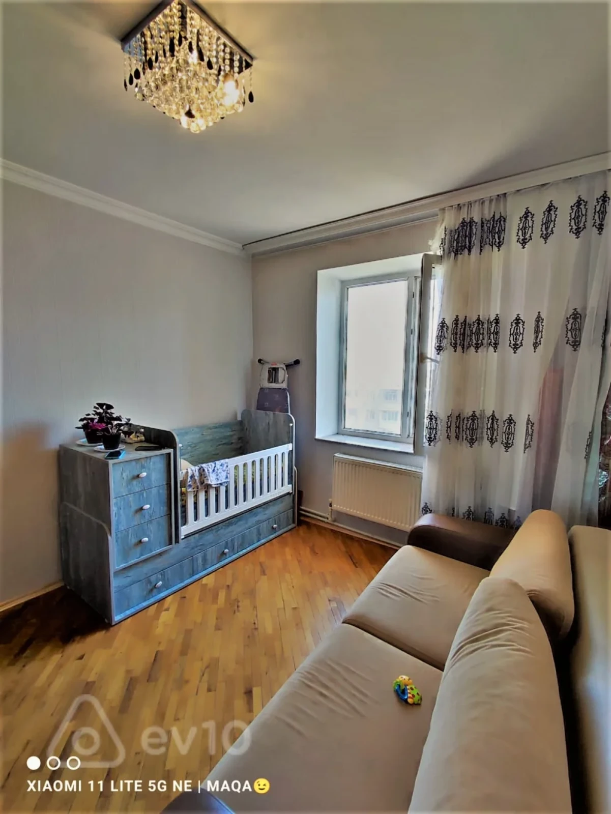 Satılır 4 otaqlı köhnə tikili 100 m²