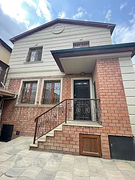 Satılır 5 otaqlı həyət evi 120 m² — Bakı, Səbail 5 otaq 120.00 m²