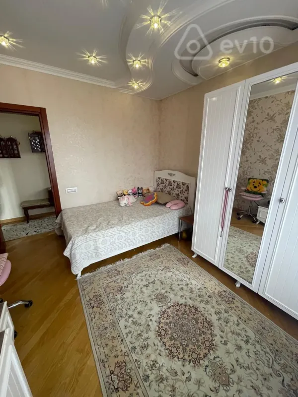 Satılır 5 otaqlı həyət evi 120 m²