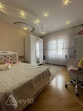 Satılır 5 otaqlı həyət evi 120 m²