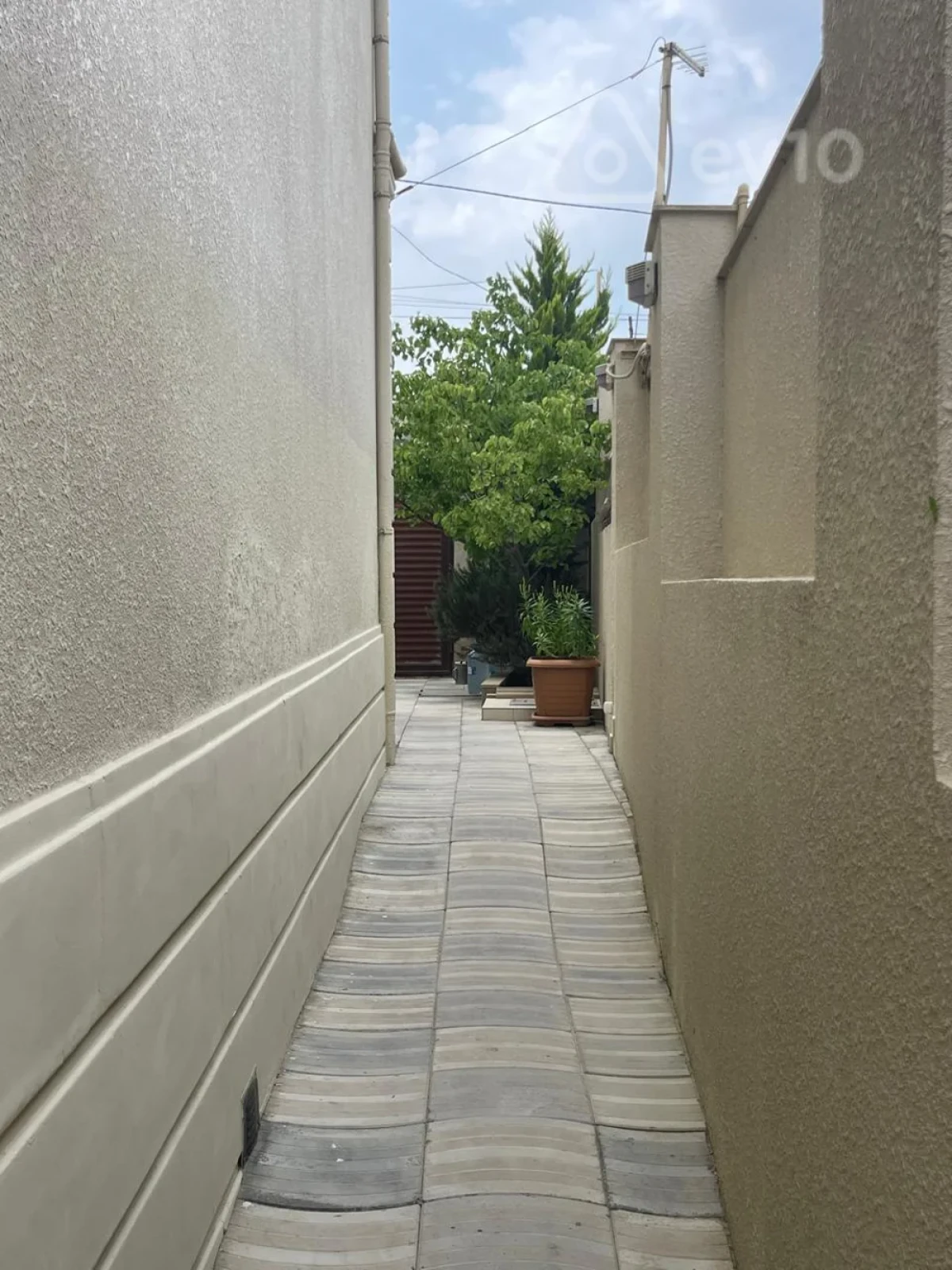 Satılır 5 otaqlı həyət evi 120 m²