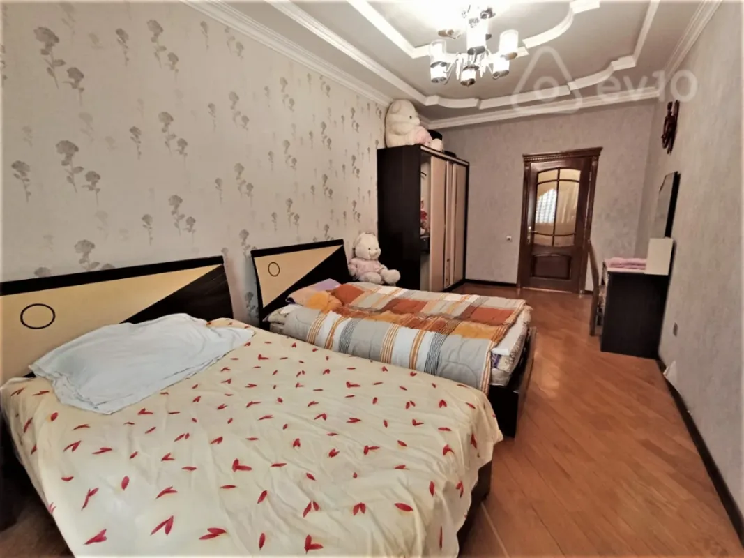 Satılır 4 otaqlı yeni tikili 170 m²