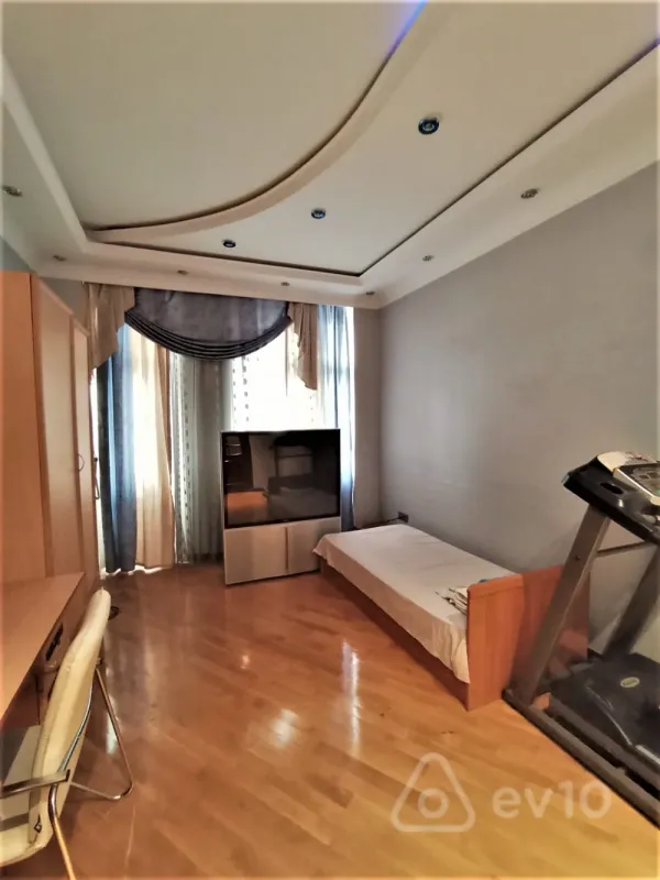 Satılır 4 otaqlı yeni tikili 170 m²