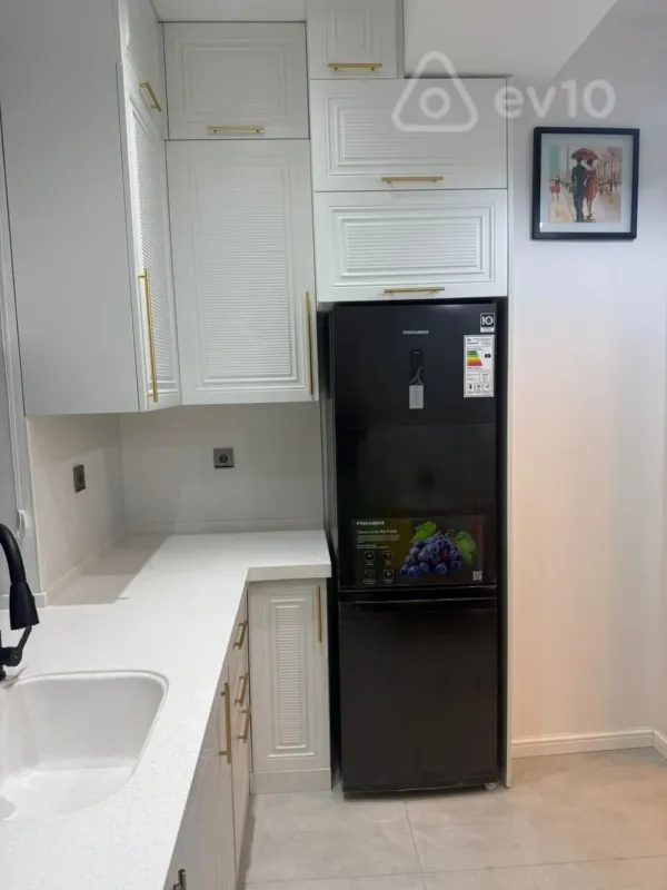 Kirayə verilir 2 otaqlı yeni tikili 70 m²