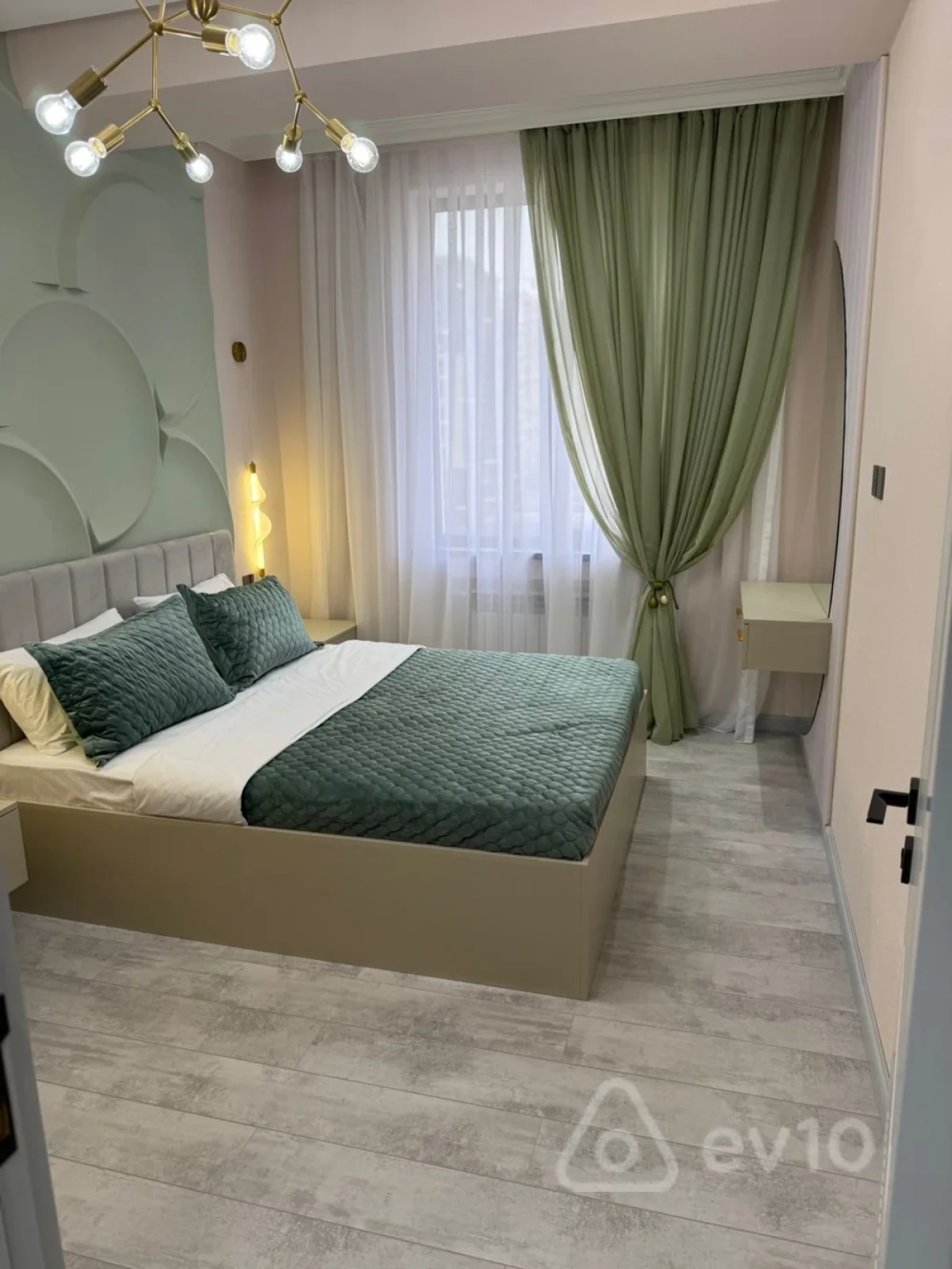 Kirayə verilir 2 otaqlı yeni tikili 70 m²