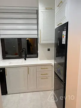 Kirayə verilir 2 otaqlı yeni tikili 70 m²