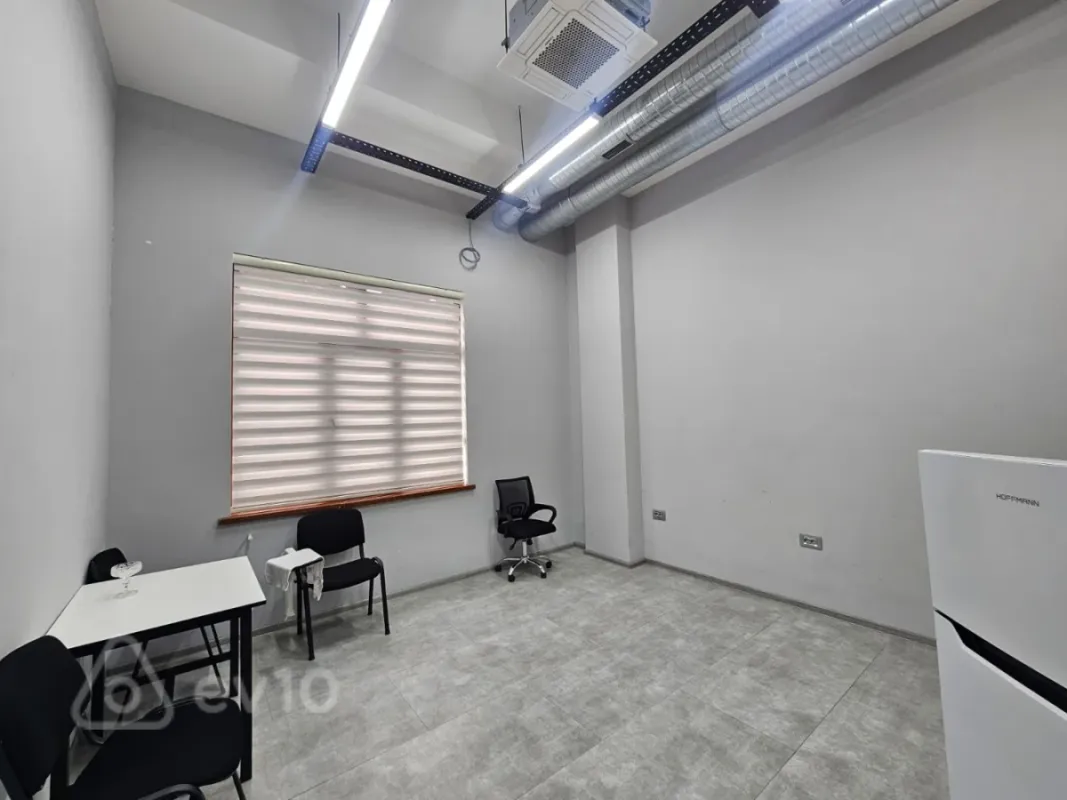 Kirayə verilir mənzil 1100 m²