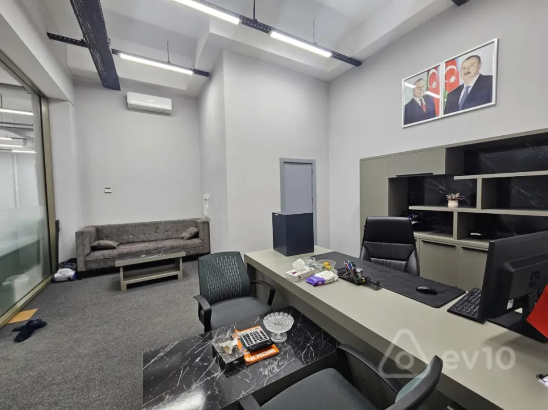 Kirayə verilir mənzil 1100 m²