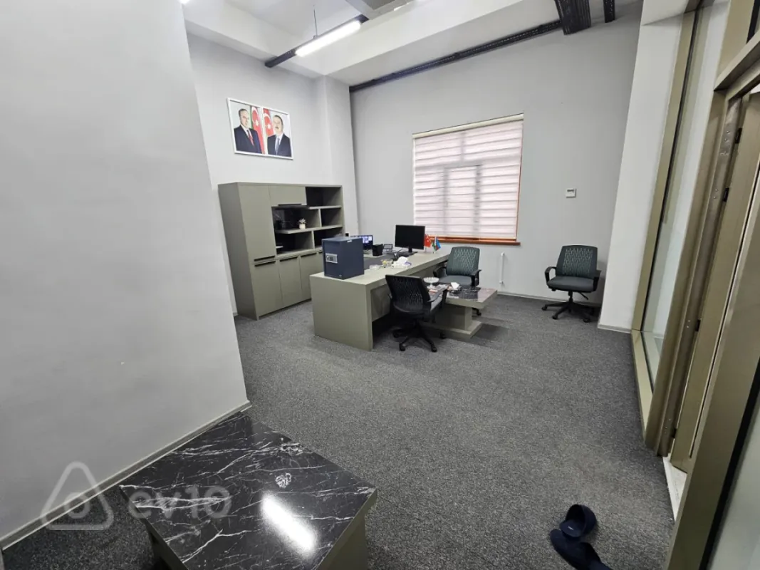 Kirayə verilir mənzil 1100 m²