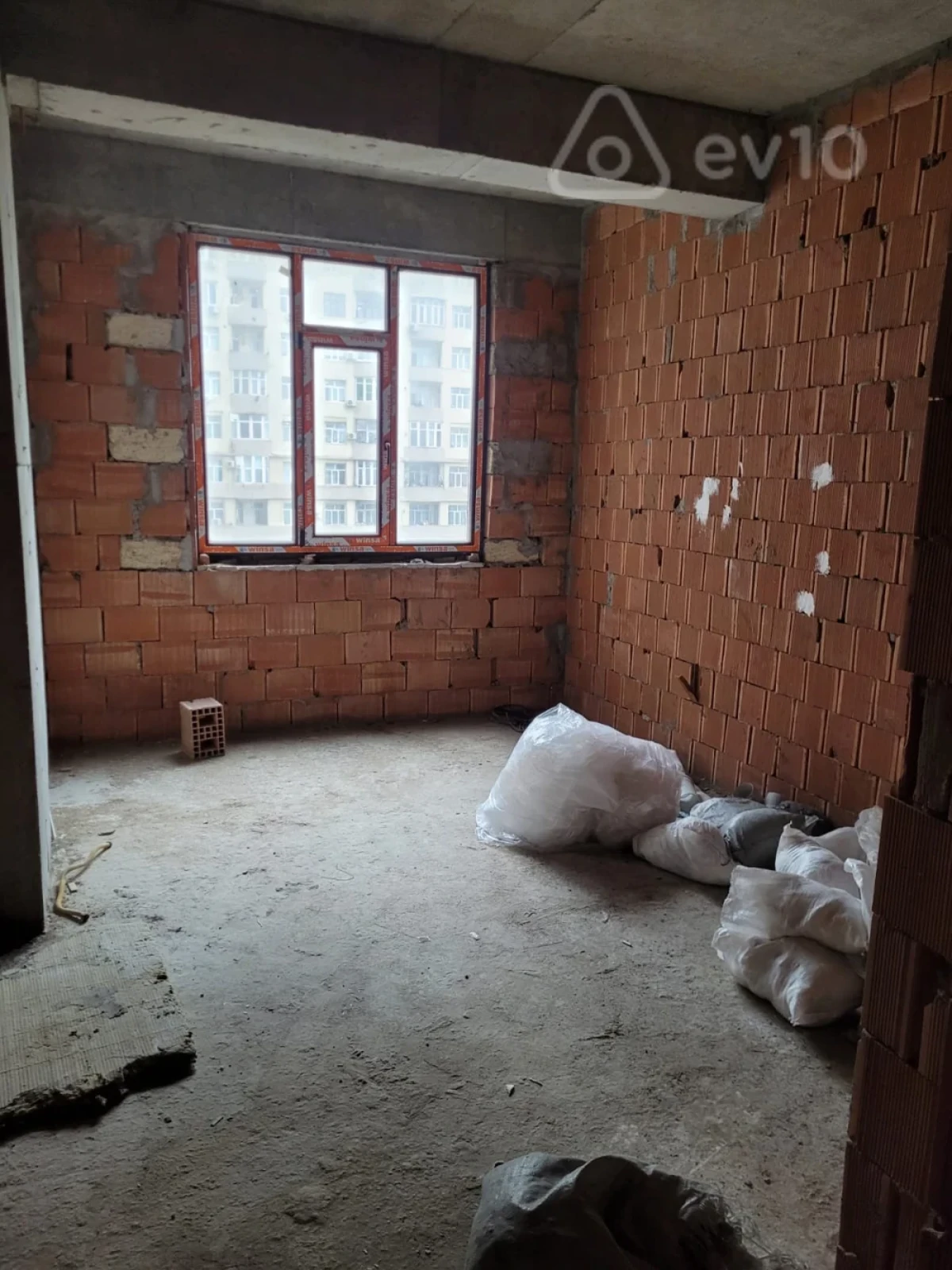 Satılır 2 otaqlı yeni tikili 108.2 m²