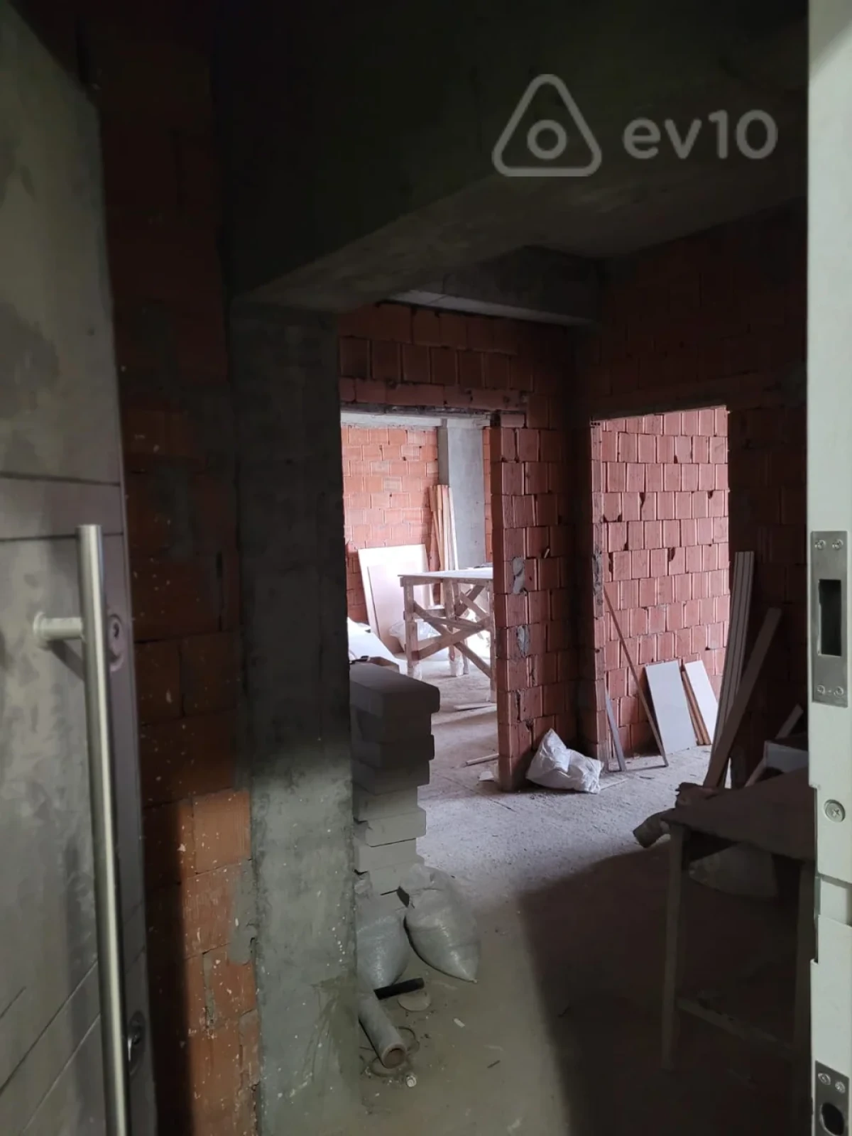 Satılır 2 otaqlı yeni tikili 108.2 m²