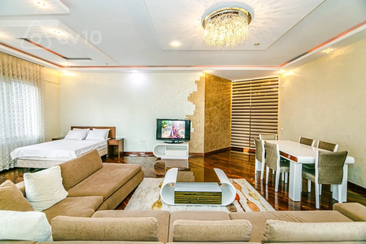 Kirayə verilir 4 otaqlı yeni tikili 250 m²