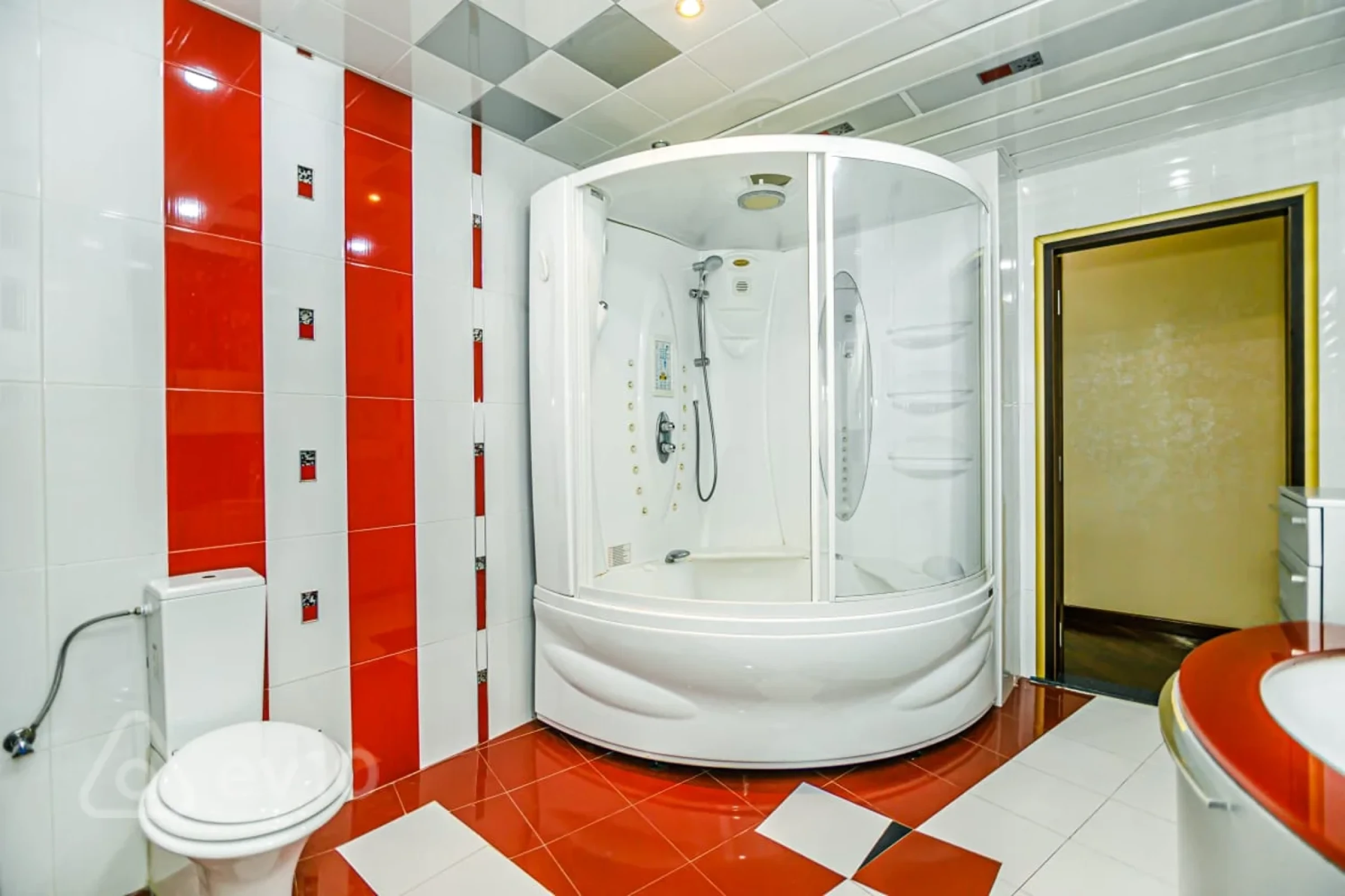 Kirayə verilir 4 otaqlı yeni tikili 250 m²