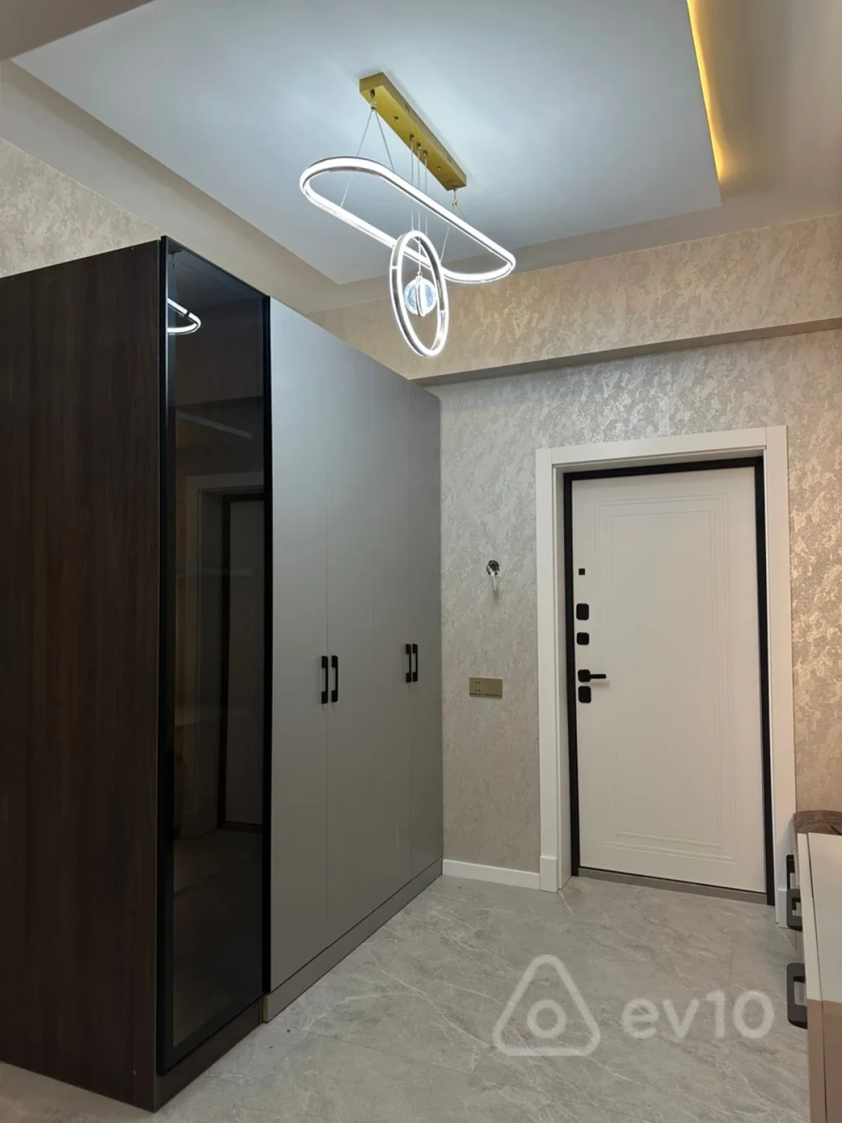 Satılır 3 otaqlı yeni tikili 112 m²