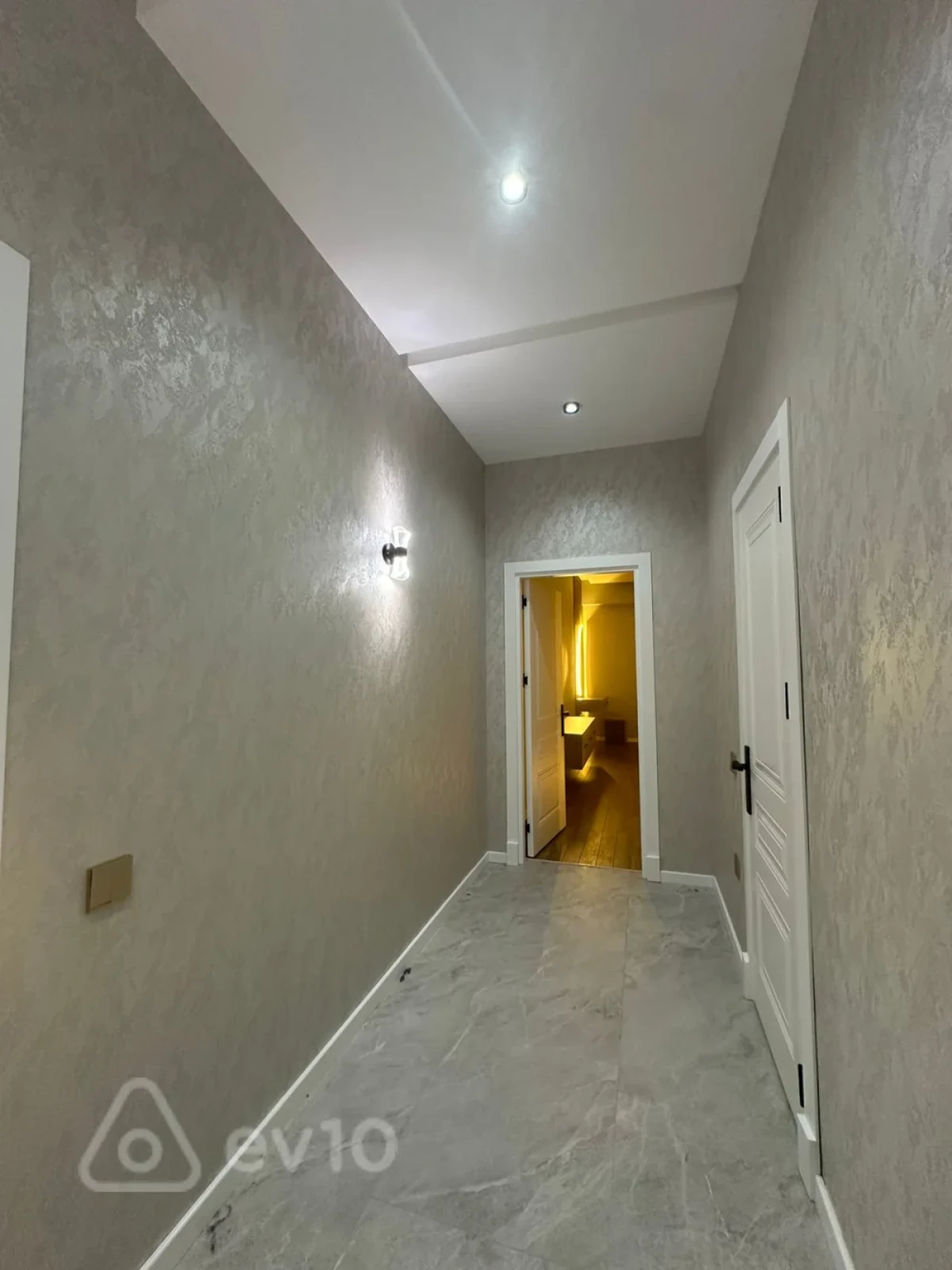 Satılır 3 otaqlı yeni tikili 112 m²