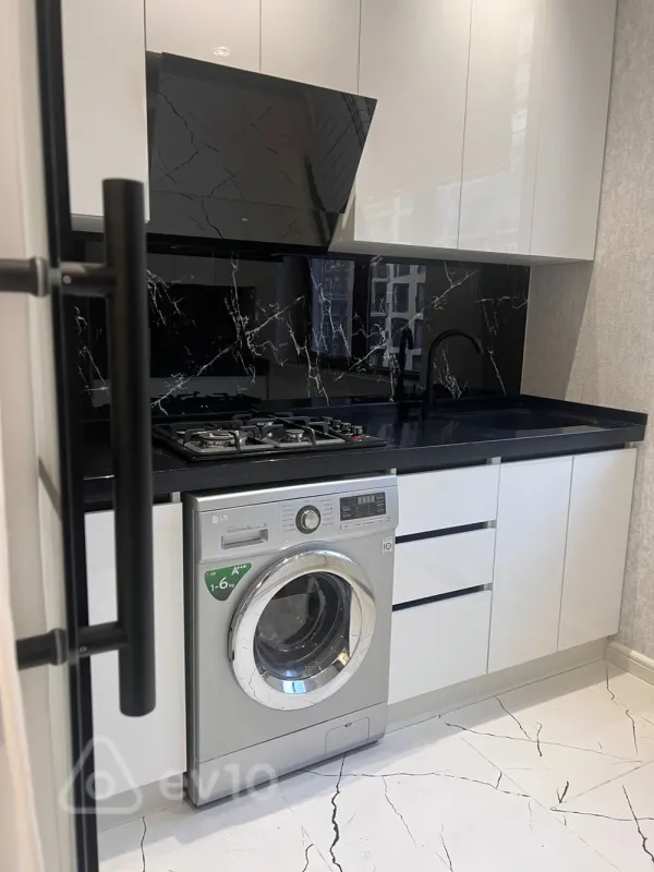 Kirayə verilir 2 otaqlı yeni tikili 70 m²