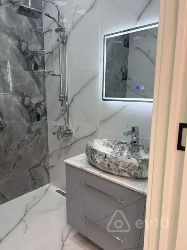 Kirayə verilir 2 otaqlı yeni tikili 70 m²