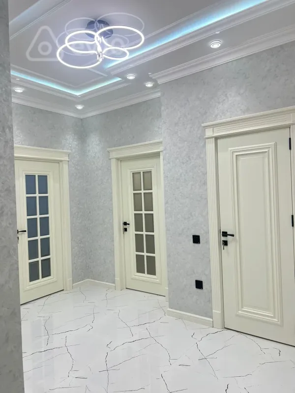 Kirayə verilir 2 otaqlı yeni tikili 70 m²