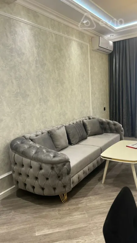 Kirayə verilir 2 otaqlı yeni tikili 70 m²