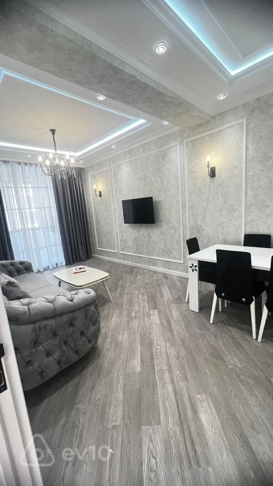 Kirayə verilir 2 otaqlı yeni tikili 70 m²